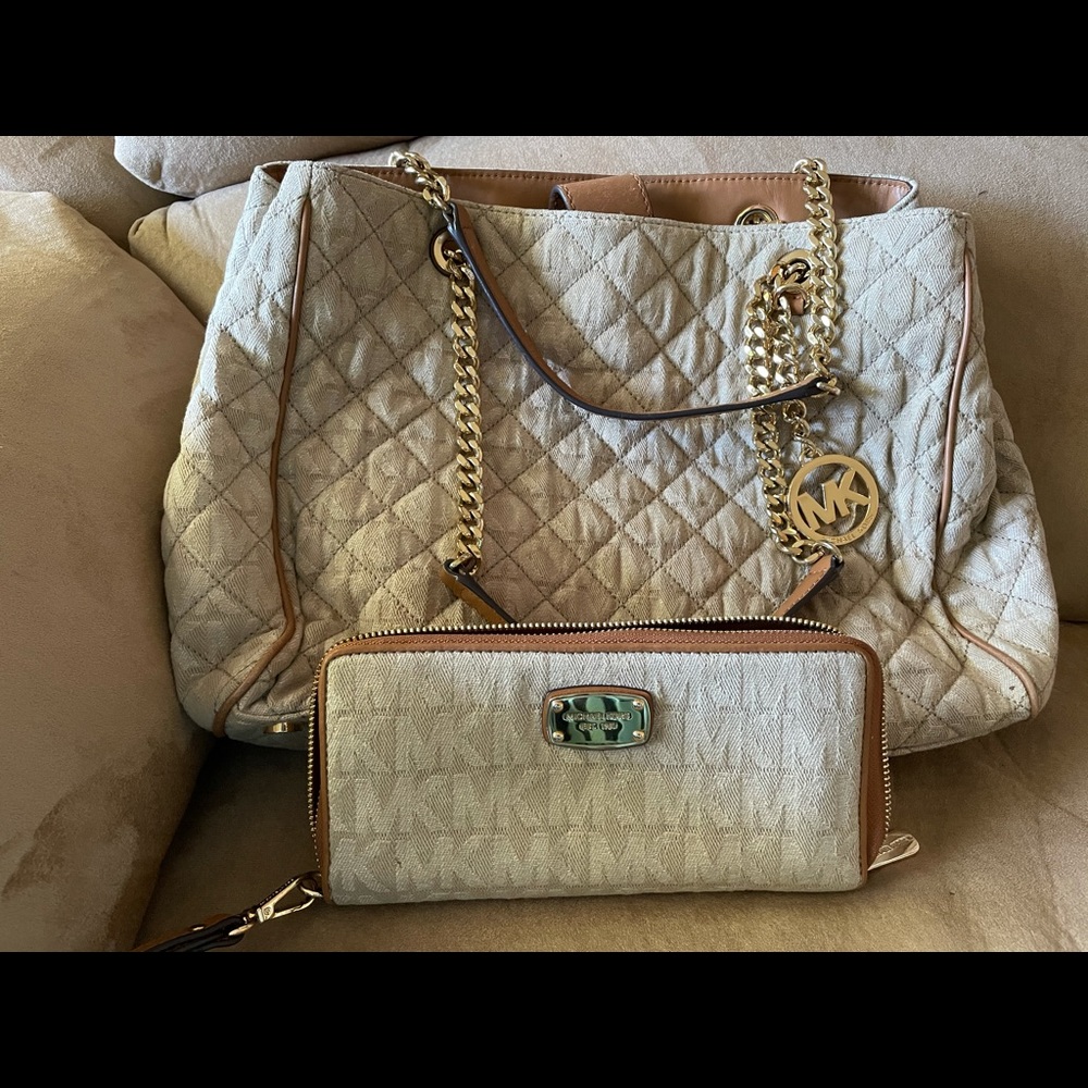 Michael Kors Purse and matching Wristlet Wallet